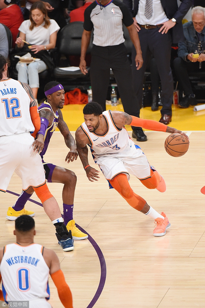 广州队在中 广州队在中