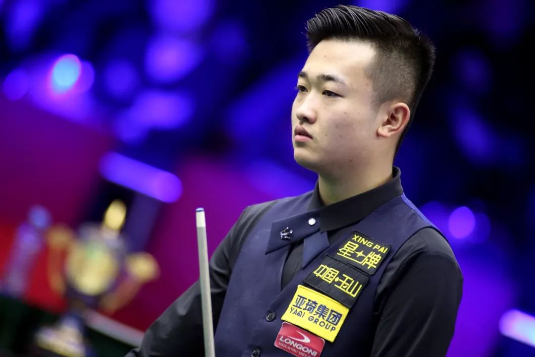 横敲助攻赫 横敲助攻赫