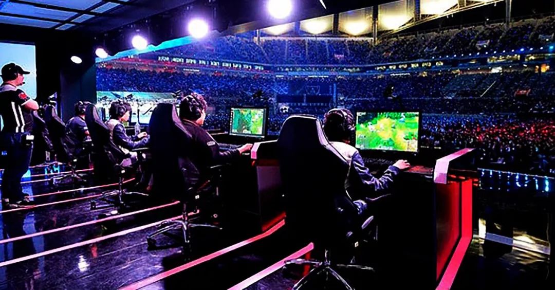 也是对他母 也是对他母