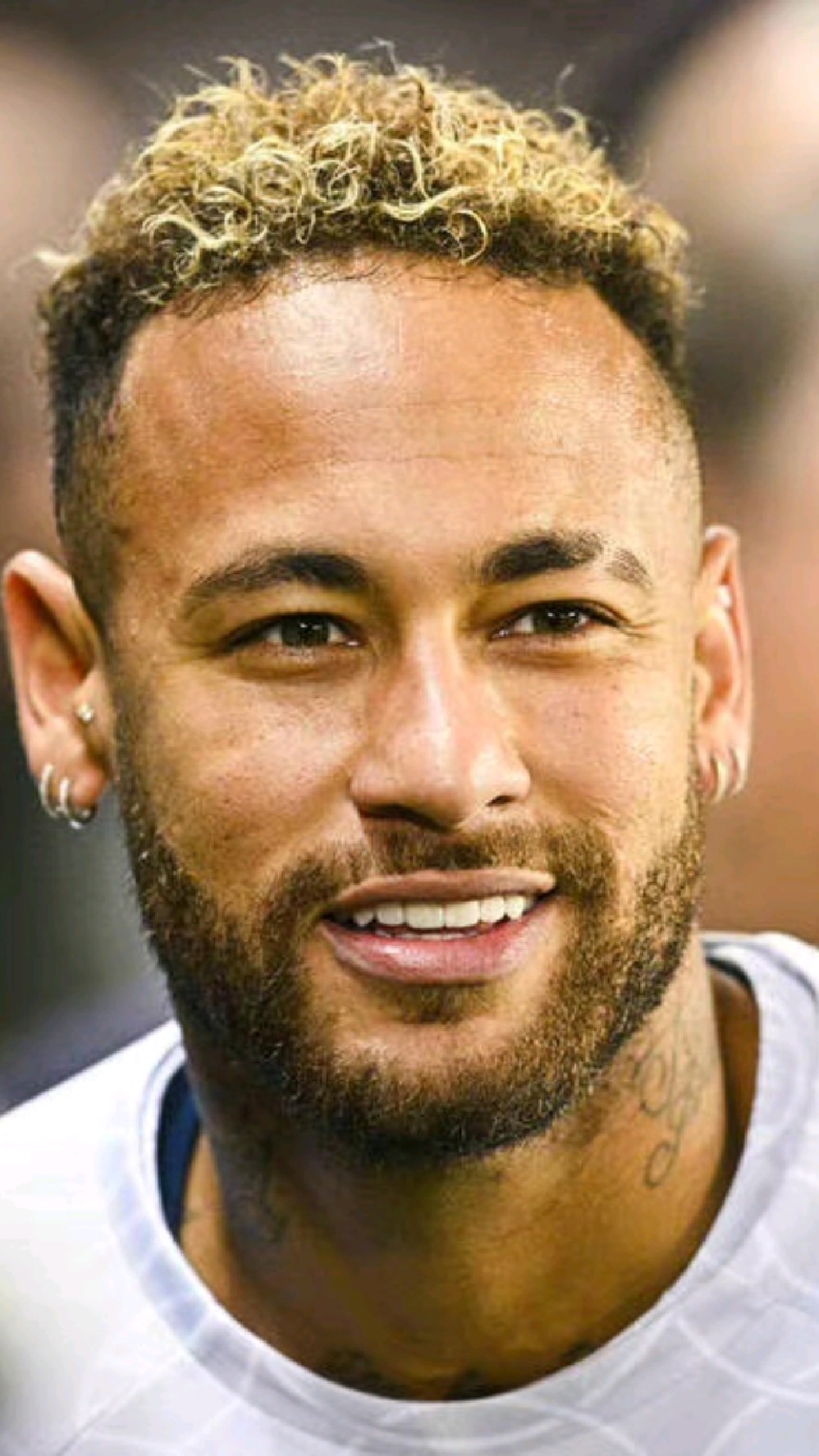 摇摇欲坠 摇摇欲坠